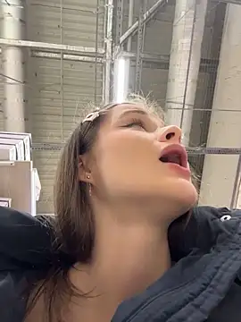 KittyQueeny's cam snapshot