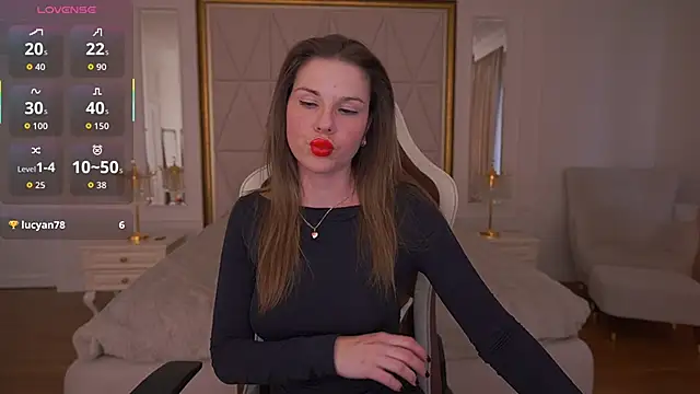 KissableKira live sex cam