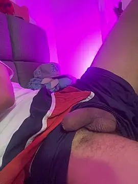 NaytonFreeman live sex cam