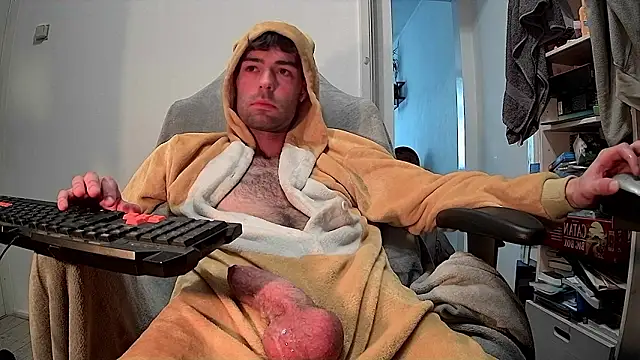 onesieboyx live sex cam
