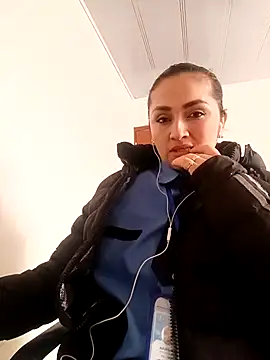 Alejandra_N live sex cam