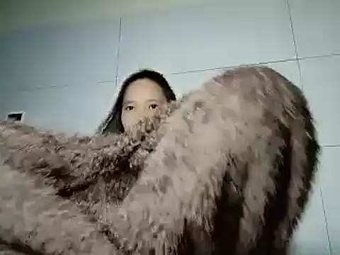 Tuyet696 live sex cam