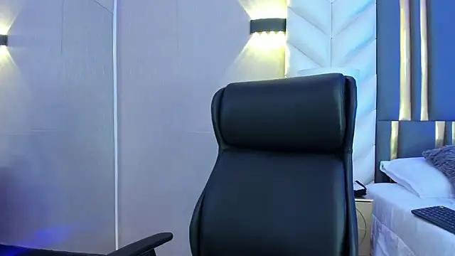 ChloeHarper_ live sex cam