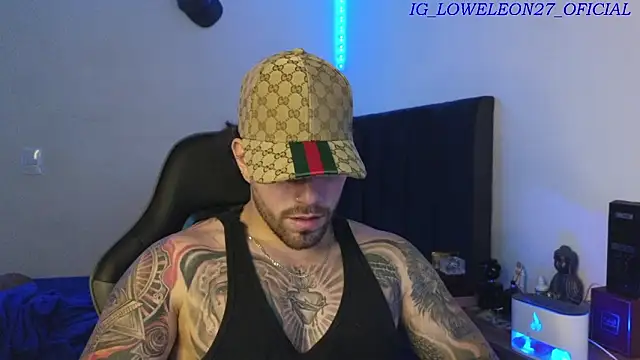 Ades_Lowe live sex cam