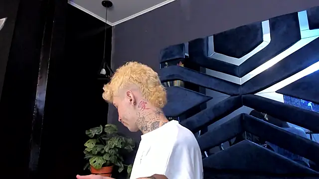 Ian_Castillo_ live sex cam