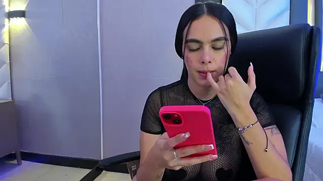 ChloeHarper_ live sex cam