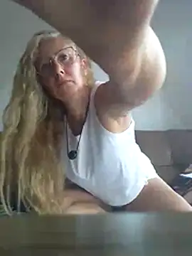 MILEIDE980 live sex cam