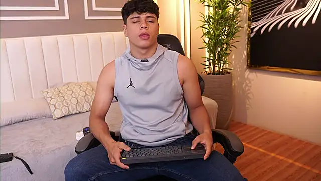Ethan_occonor live sex cam