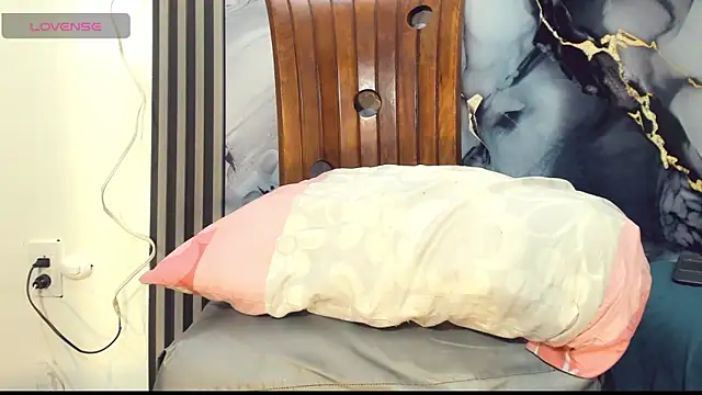 khiara_moretti live sex cam