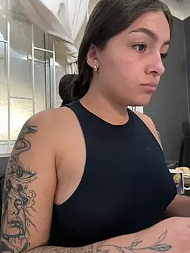 Alyha_Cortes's cam snapshot