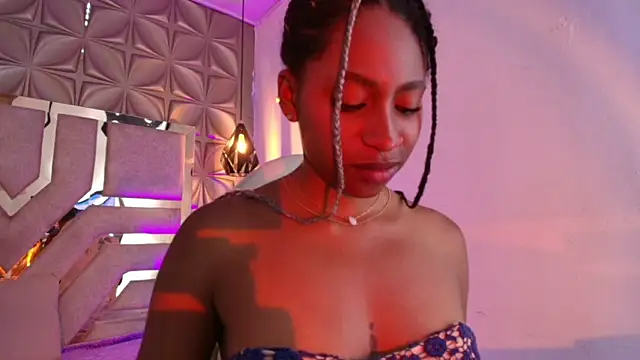 Queen_perla_ live sex cam