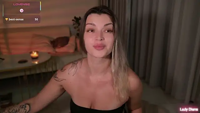 LadyDiLancaster's cam snapshot