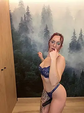 ladoucedu34's cam snapshot