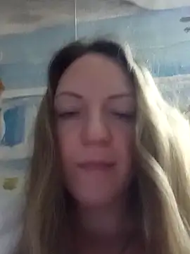 KattyLuuu's cam snapshot