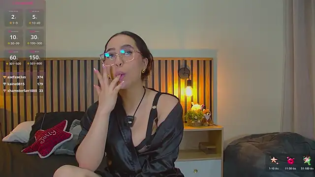 emma_morales_'s cam snapshot