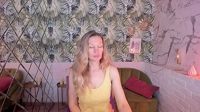 NancyGrace's cam snapshot