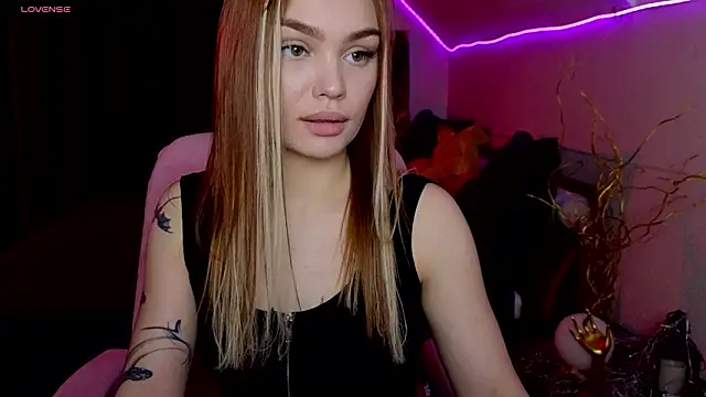 KitsyMoore's cam snapshot