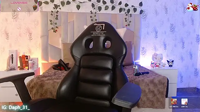 Daphnne_tay's cam snapshot