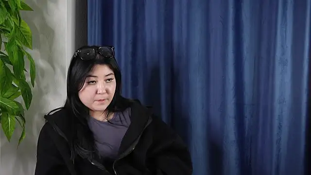 ElnaSharits's cam snapshot