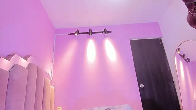 LoveQueen2's cam snapshot