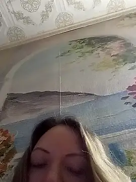 KattyLuuu's cam snapshot