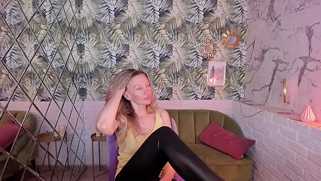 NancyGrace's cam snapshot