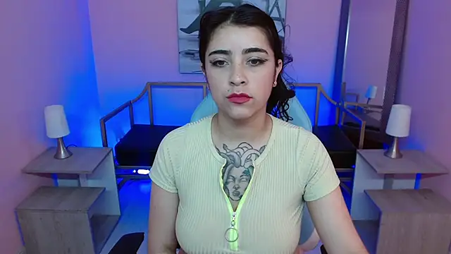 Adri_gomez_x's cam snapshot