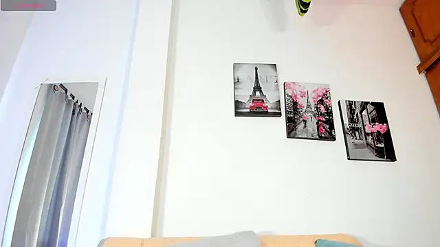 PauleteW10's cam snapshot