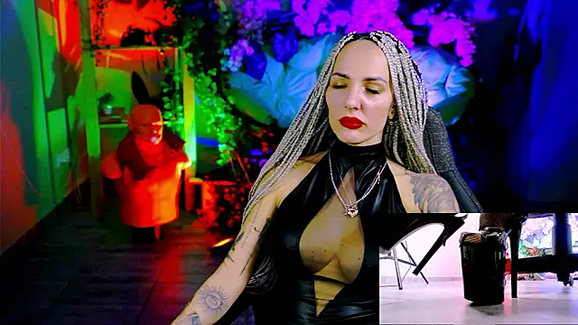 MonicaMaxwel's cam snapshot