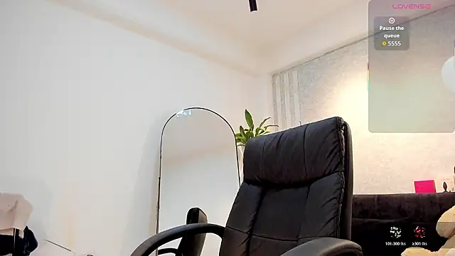 lily_cash1 live sex cam