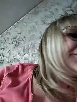 gentleblonde's cam snapshot