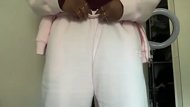 nanaisbackk's cam snapshot