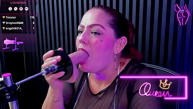 Aliyahsstone's cam snapshot