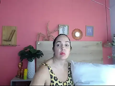 sharon_collin2's cam snapshot