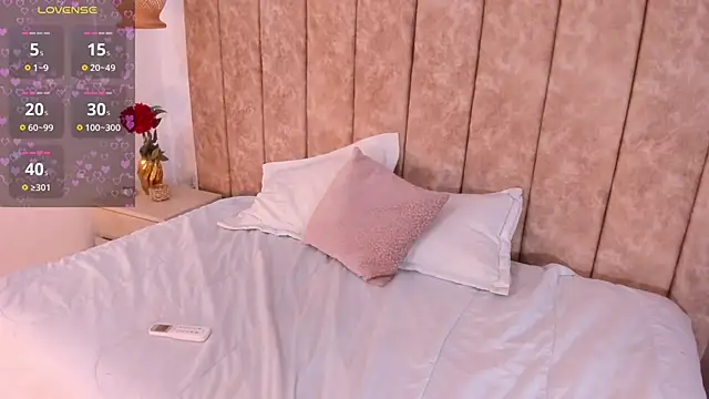 Katrina_baurii's cam snapshot