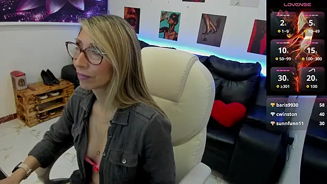 Scarlett_079's cam snapshot