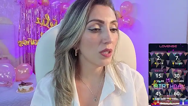 anny_sweet72's cam snapshot