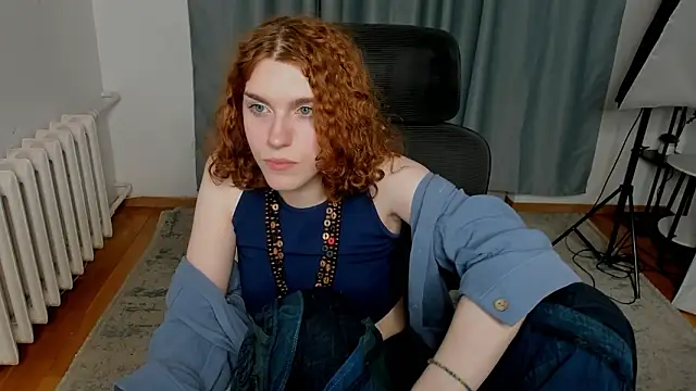 LunarHollow live sex cam