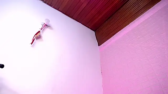 Dominic_Queen1126's cam snapshot