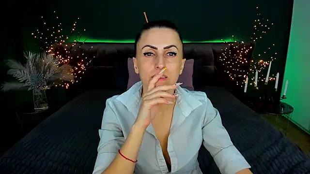 Rebecca_Diamond's cam snapshot