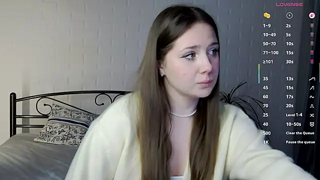 KariDollar's cam snapshot