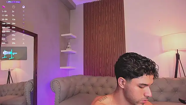 liam_collins21's cam snapshot