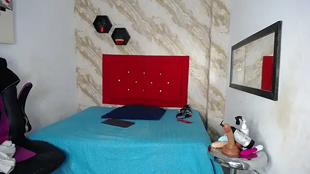 issa__love's cam snapshot