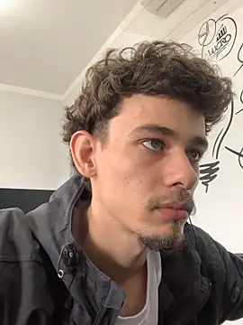 Pytergreensex's cam snapshot