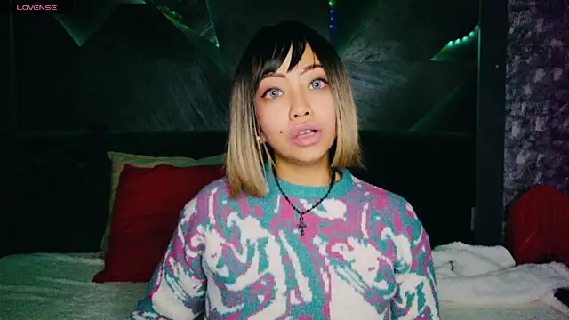 ElyaQuinn's cam snapshot