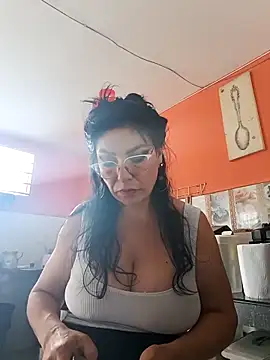 katysquirtdirty's cam snapshot