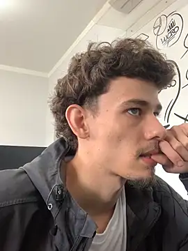 Pytergreensex's cam snapshot