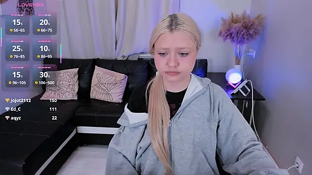 Millie_Vanillies's cam snapshot