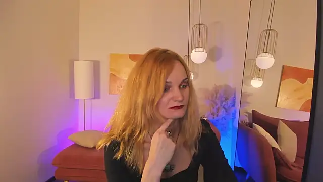 SaraSubtlety's cam snapshot