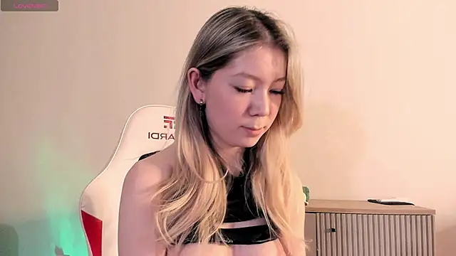 Babby_Rabbit's cam snapshot